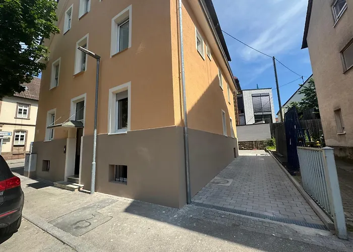 90Qm 4-Zimmer-Wohnung - Apartment Friedrichstrasse
